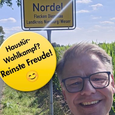 Haustürwahlkampf: Martin Franke unterwegs im Dorf Nordel im Landkreis Nienburg.