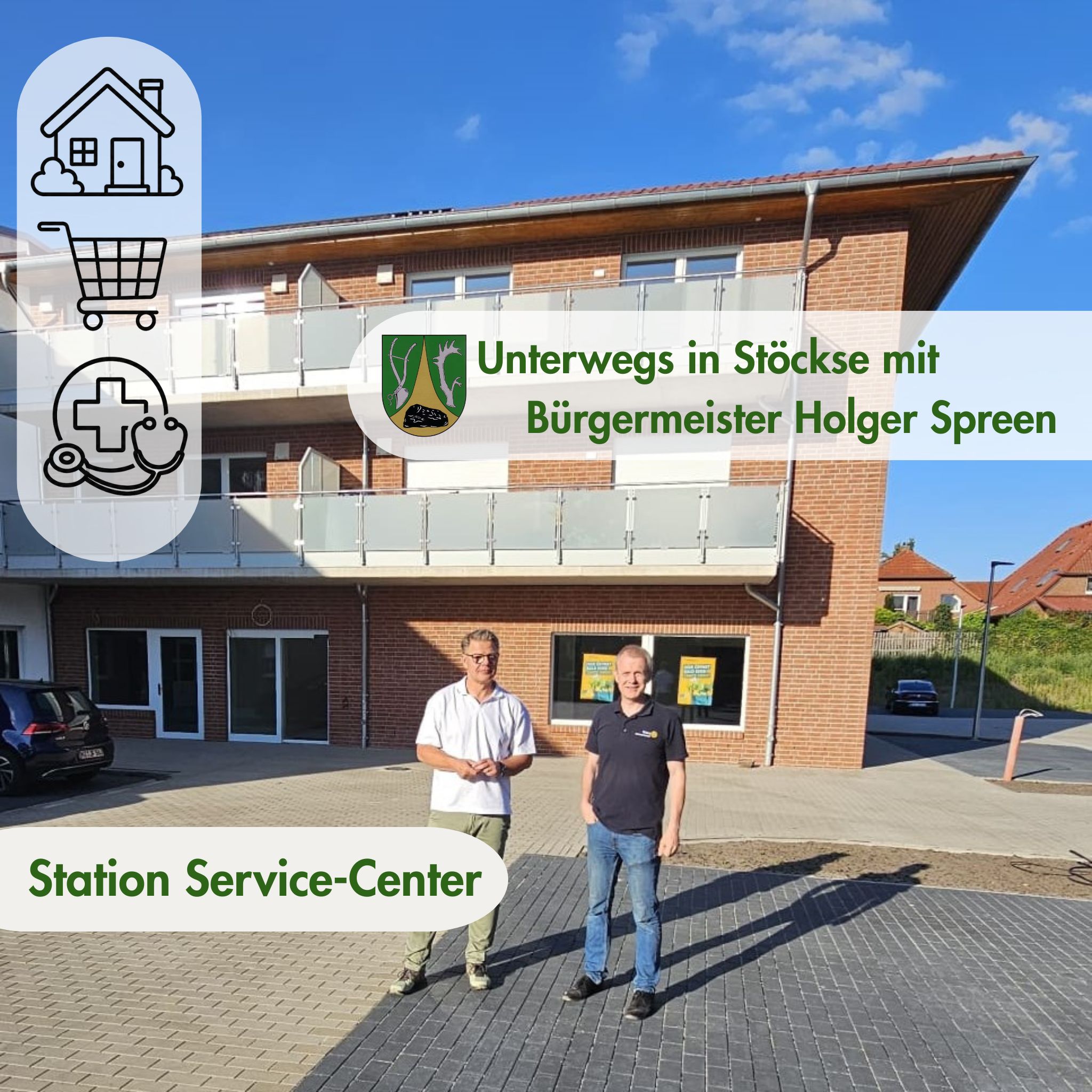 Unterwegs in Stöckse: Martin Franke lässt sich von Dr. Holger Spreen zeigen, was im Dorf geschaffen wurde und welche Pläne es noch gibt.