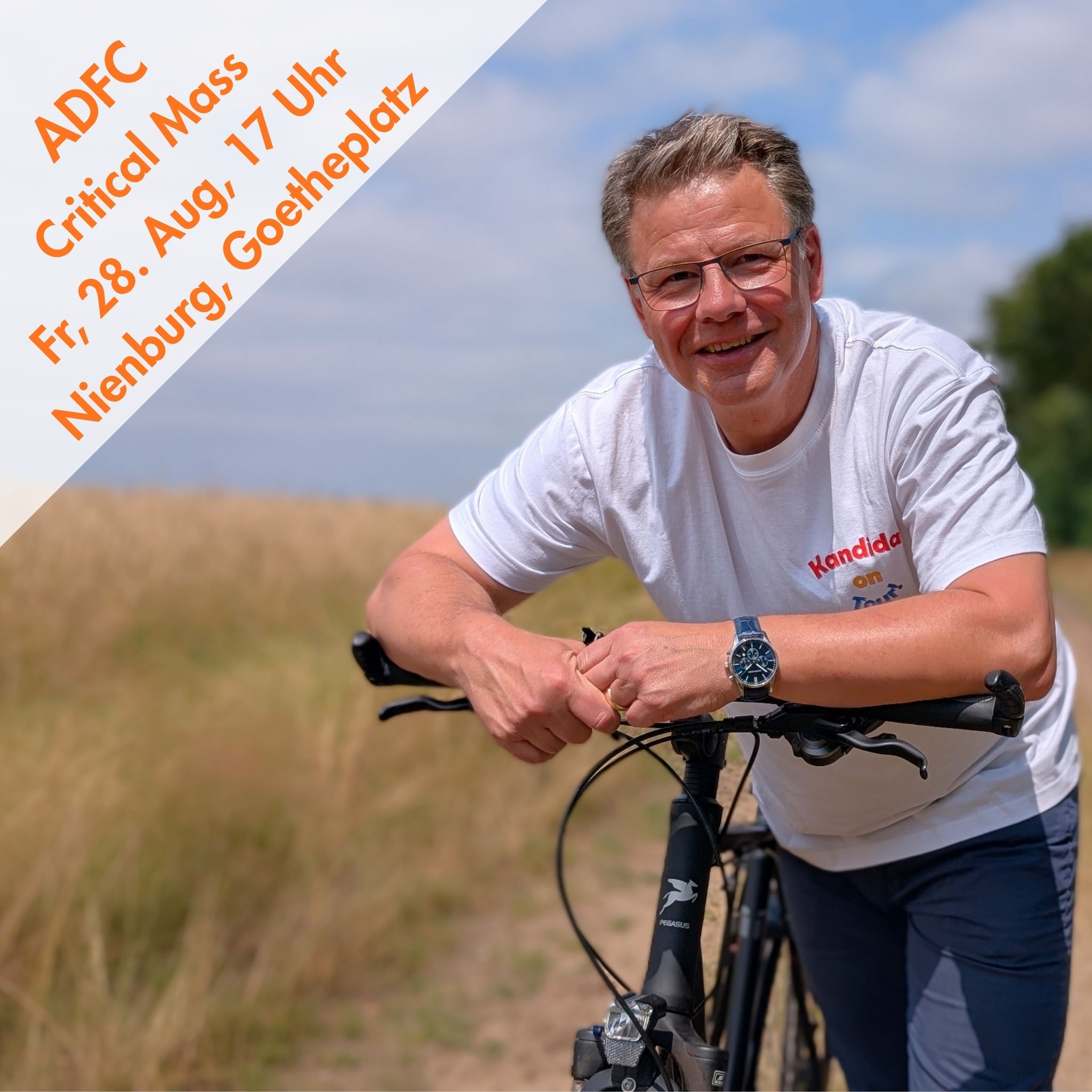 Martin Franke fährt beim Critical Mass in Nienburg mit.